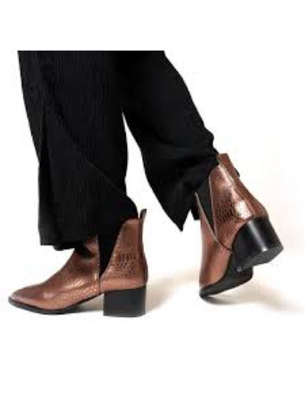 Women’s Seven7 Madison Python Pointed Brown Vegan Leather Booties Size 10 US!